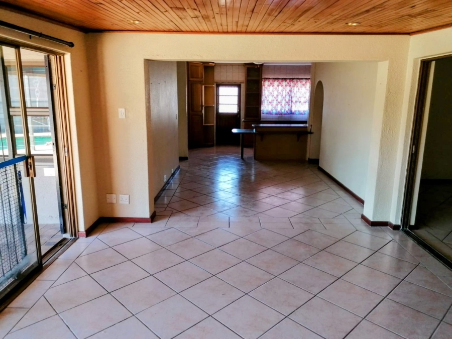 5 Bedroom Property for Sale in Paarl North Western Cape